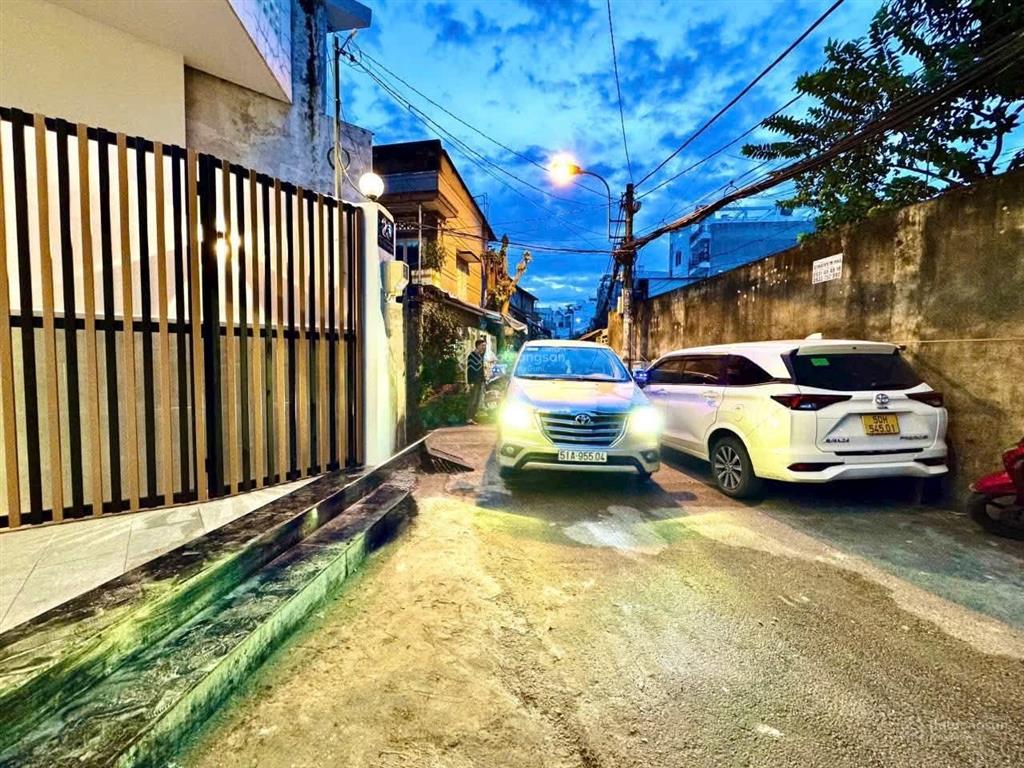 Mt xe tải tránh ngay phạm văn đồng, gv  nhà mới xây 6 tầng full nt  60m2  giảm sâu chỉ 9.1 tỷ tl