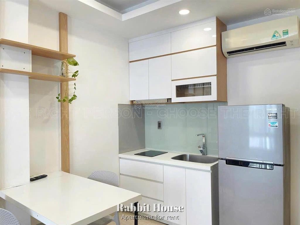 Cho thuê căn hộ dịch vụ ban công, tách bếp  nguyễn gia trí, bình thạnh gần phú nhuận, q2, q1, q3