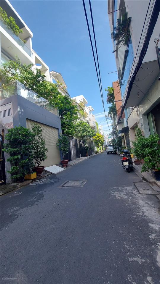 Bán nhà đường tân sơn nhì, tân phú (5,2x22m vuông) nhà 3 tầng, đường 8m, khu dân trí cao, 15.2 tỷ