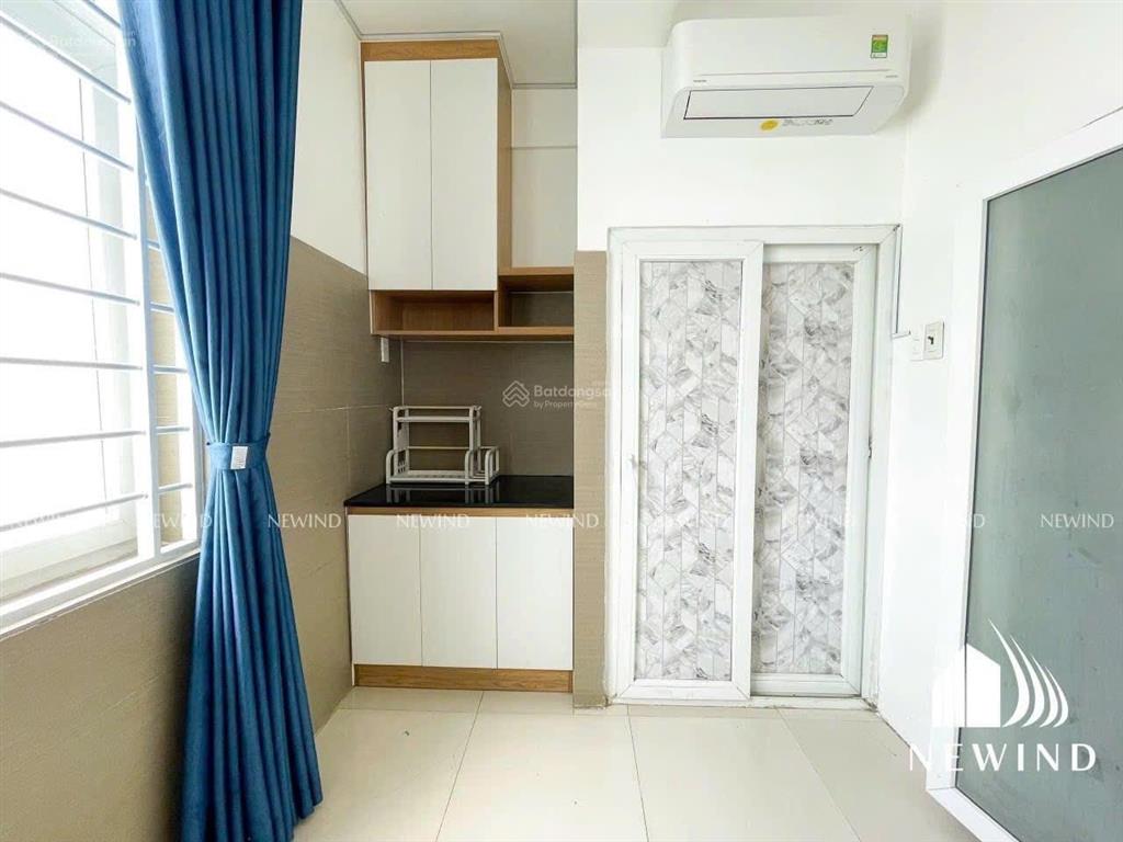 Cho thuê chdv mini fnt cao cấp mg riêng bancon to gần đh tdt  rmit  lotte dễ đi q4 q1 q5