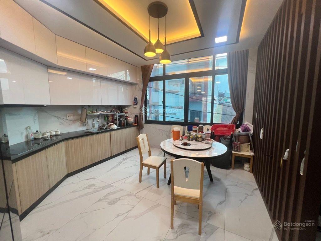 Mặt tiền lý thánh tông, tân phú ngang 10m hiếm có  full nội thất....