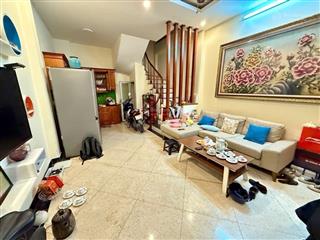 7,8 tỷ có nhà tạ quang bửu 40m 5 tầng mới đẹp