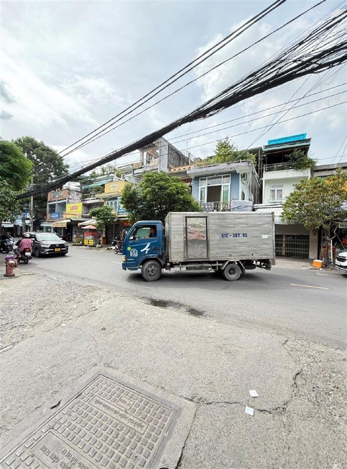 Lô góc ngang 4.7x12 5 tầng. thu nhập ổn định 40tr/th. vị trí lê đại hành f13 q11.