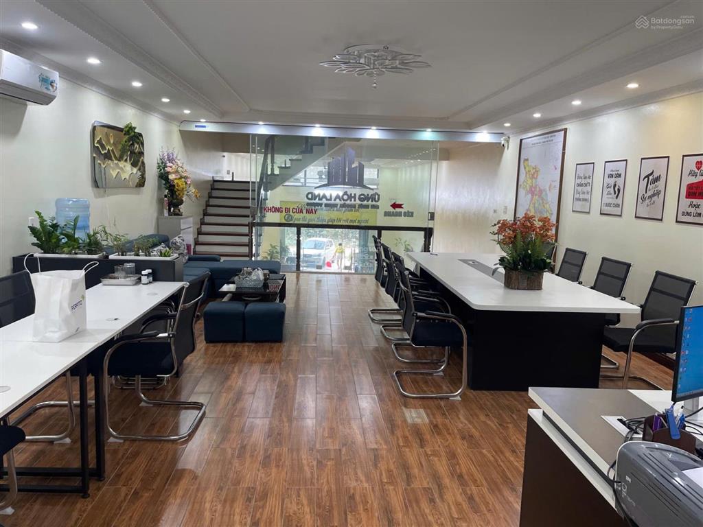 Chính chủ, bán nhà mặt đường 21b  nội thất đẹp  172m2 mặt tiền 6.01m nở hậu giá đầu tư