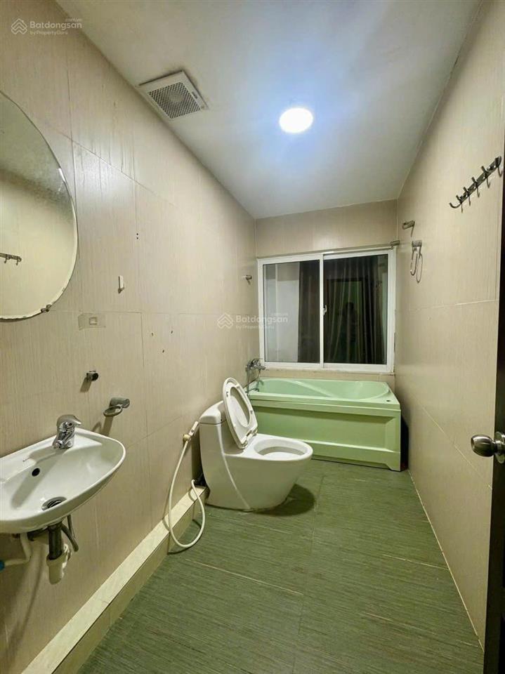 Phòng cho thuê ban công lầu 1, 40m kdc trung sơn  ban công rộng  full nội thất  5,7 triệu/tháng