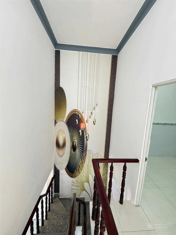 Nhà đẹp 4*10m 2/ngắn lê thị ngay 2pn 2wc  0762 717 *** xem nhà