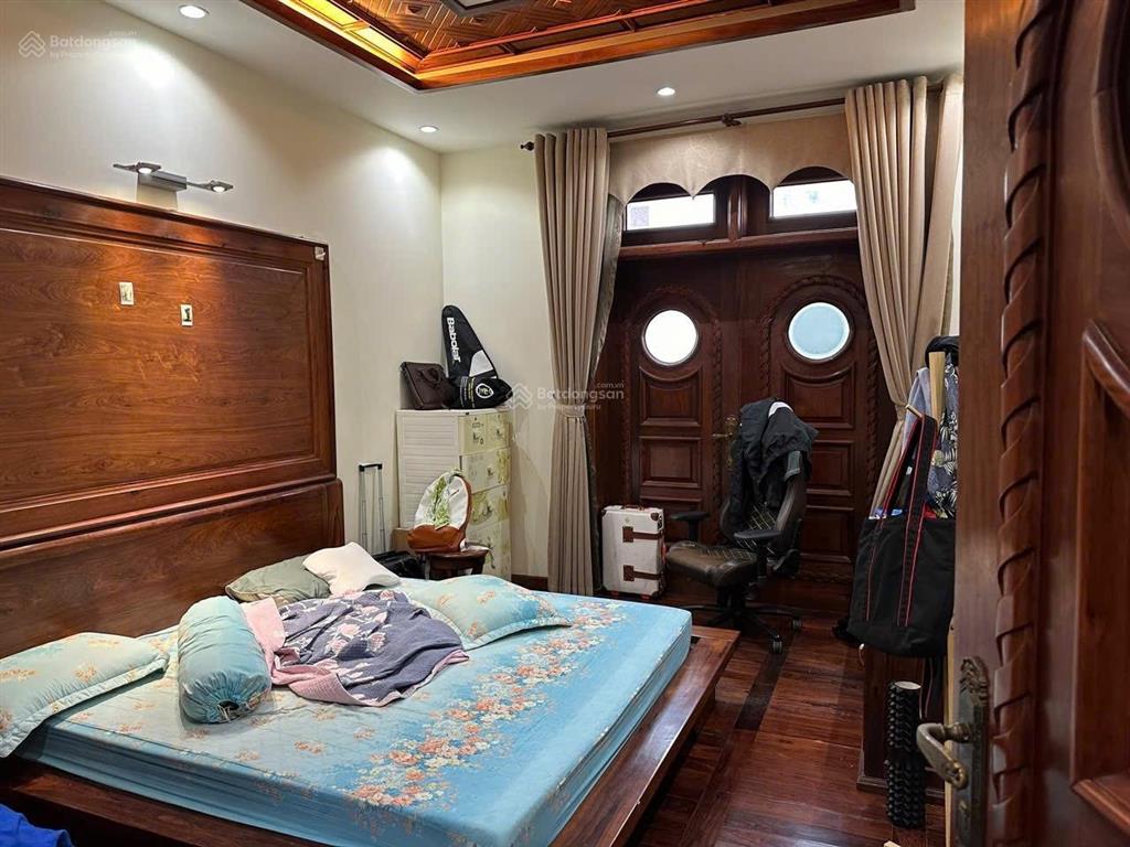 Bán nhà ngang khủng 8m kdc vip phan xích long p. 2 phú nhuận, 8x14m vuông vức, sát bên quận 1