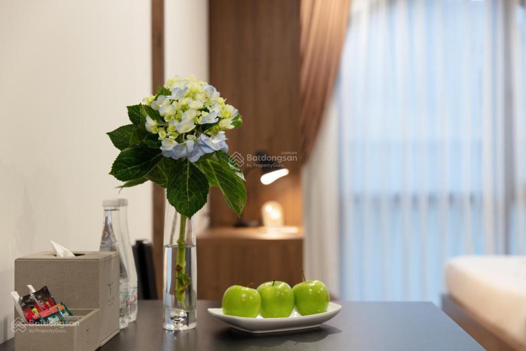 Bán ks 8 t hiện đại, chỉ 2 nhà ra mặt phố kim mã, dòng tiền 400 tr/tháng, mặt tiền 9m, nở hậu, gpxd