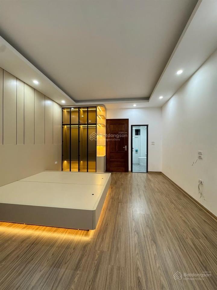 B.án nhà ngõ văn chương, gần ô tô, nhà xây mới, 36m2, 9.9 tỉ