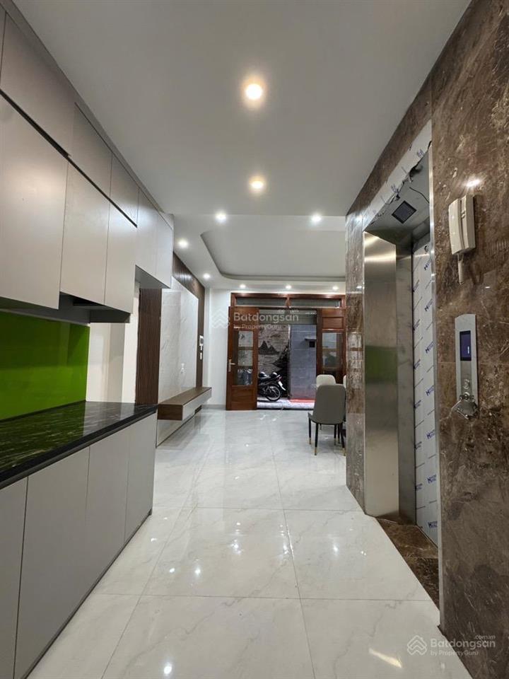 B.án nhà ngõ văn chương, gần ô tô, nhà xây mới, 36m2, 9.9 tỉ