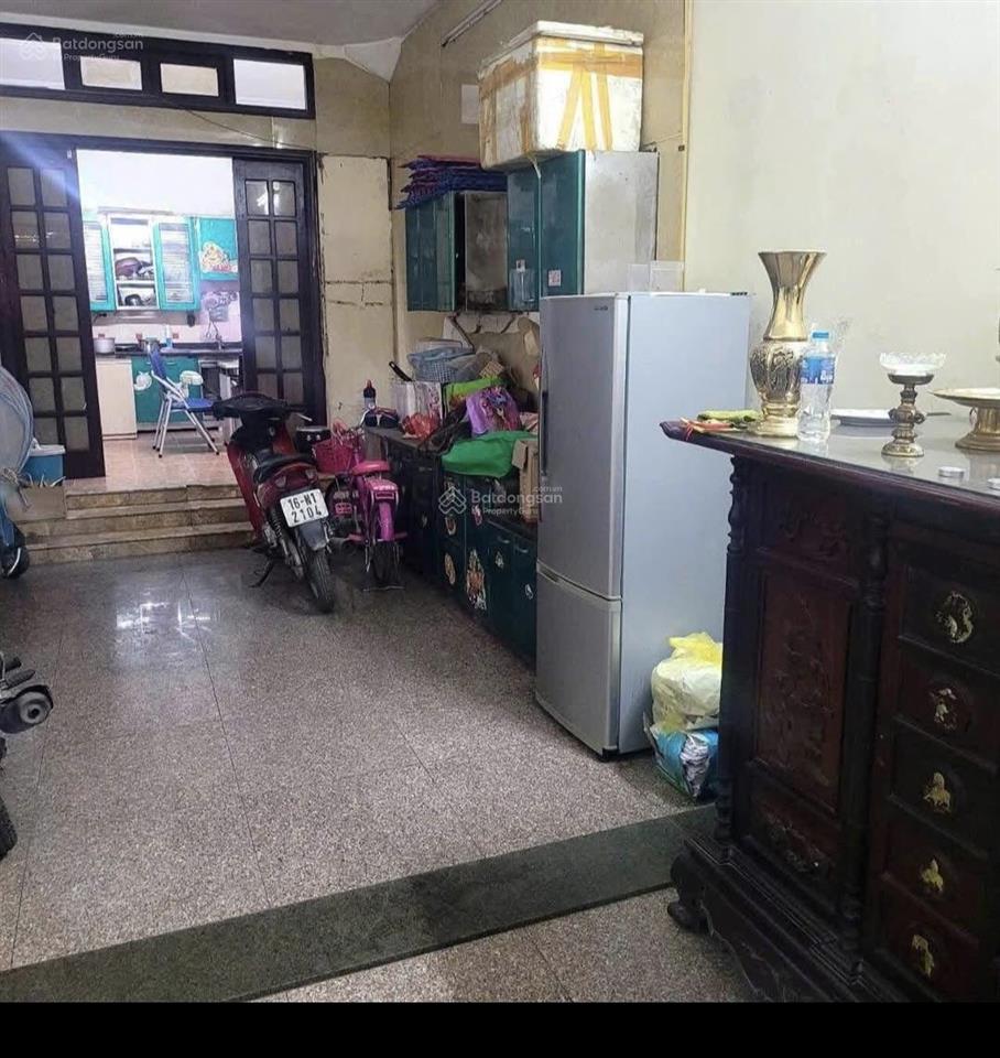 Bán nhà 50m hơn 8 tỉ lô góc 3 mặt ngõ ô tô kinh doanh gần học viện tài chính,đh mỏ bắc từ liêm