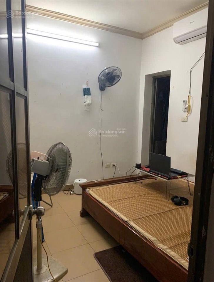 Bán nhà tt hơn 3 tỉ 45m 2 p ngủ,ngay phạm văn đồng hoàng quốc việt