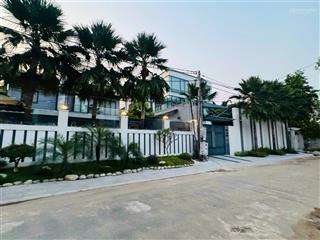 Khan hiếm biệt thự lớn 875m2 chỉ 180 tỷ khu compound trần não hồ bơi sân vườn quận 2 siêu tốt kế q1