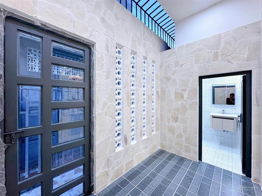 Bán nhà quận 7 lotte him lam nguyễn thị thập 80m2 thổ ngang 6x15m nhà 3 tầng 4 phòng chỉ 8 tỷ nhỉnh