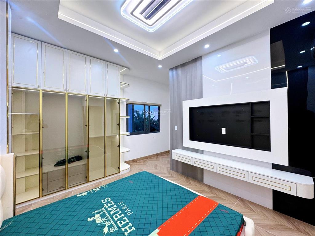 Bán nhà quận 7 lotte him lam nguyễn thị thập 80m2 thổ ngang 6x15m nhà 3 tầng 4 phòng chỉ 8 tỷ nhỉnh