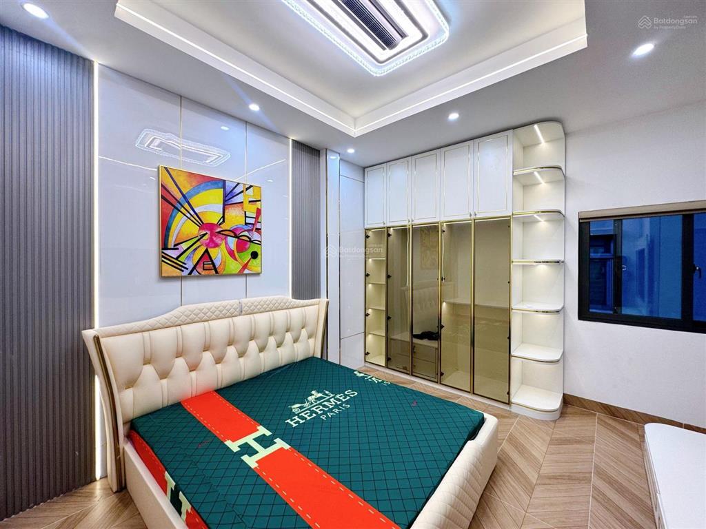 Bán nhà quận 7 lotte him lam nguyễn thị thập 80m2 thổ ngang 6x15m nhà 3 tầng 4 phòng chỉ 8 tỷ nhỉnh