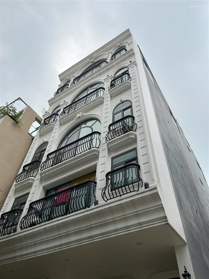 Bán nhà quận 7 căn hộ dịch vụ 29 phòng thu nhập 200tr/tháng 6 tầng chỉ 28 tỷ