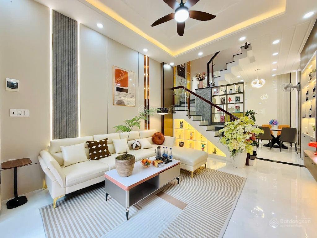 Chỉ 5.1 tỷ có ngay nhà 4 tầng ô tô đậu cửa 56m2, nguyễn thái sơn, p5 gò vấp  nhà mới hoàn công đủ