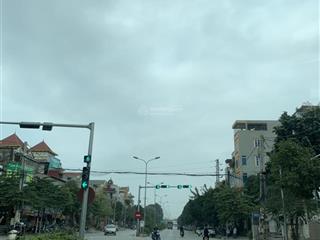 Bán đất 117m2 có nhà trên đất. pháp lý rõ ràng