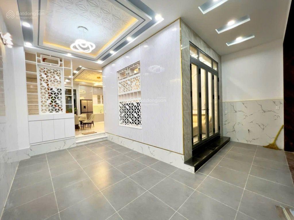 Nhà siêu hiếm sd 80m2  bùi minh trực  gần hẻm 8m  chỉ 4 tỷ