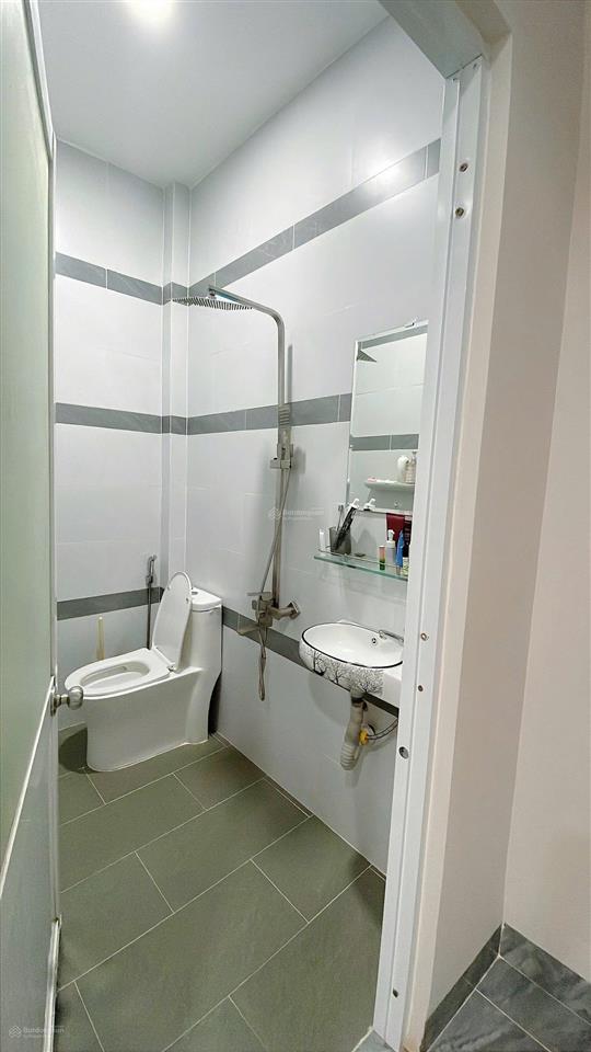 Bán nhà mặt tiền đường phong châu 211,5m2 giá 50tr/m2