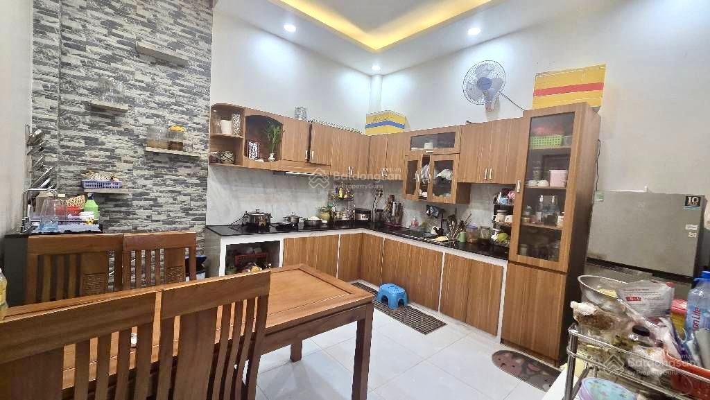 Duy nhất 1 căn vườn lài, q12  đường 8m  dt 4x14m  3 tầng  chỉ 7.25 tỷ còn tl