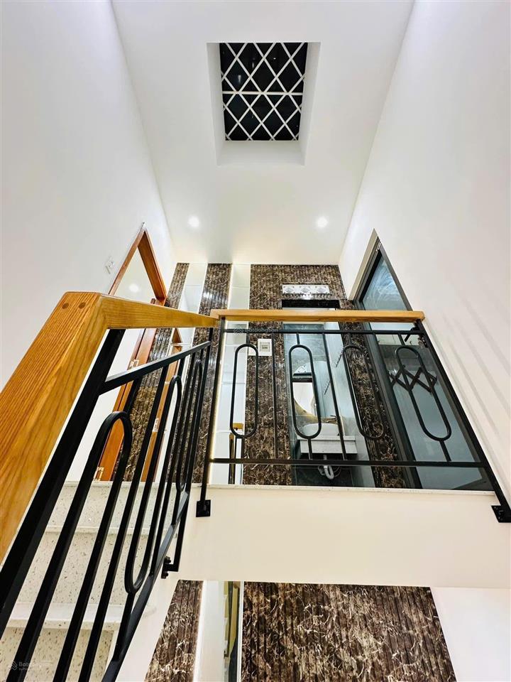 Bán nhà riêng tại hoàng hoa thám giá 2tỷ200tr, phường 5, bình thạnh, dt 63m2, sổ hồng riêng