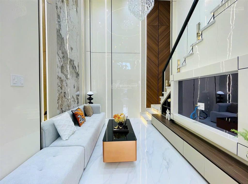 Nhà thật chính chủ gửi bán gấp hẻm ô tô 5m giá 2tỷ150 đường lê lai, p3, gò vấp, sổ hồng riêng