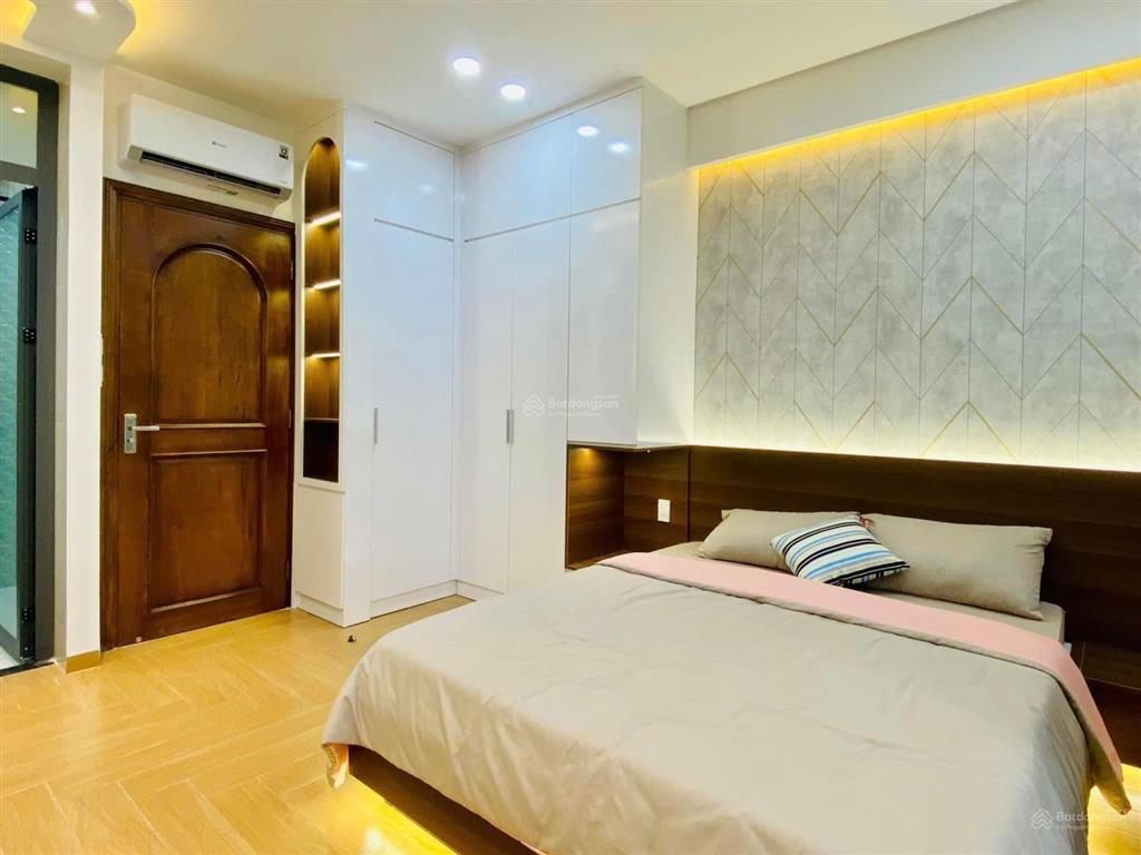 Nhà gần mặt tiền dt 59.6m2 dương quảng hàm p5 gò vấp giá 3tỷ150tr, đang cho thuê 30tr/tháng. sổ sẵn