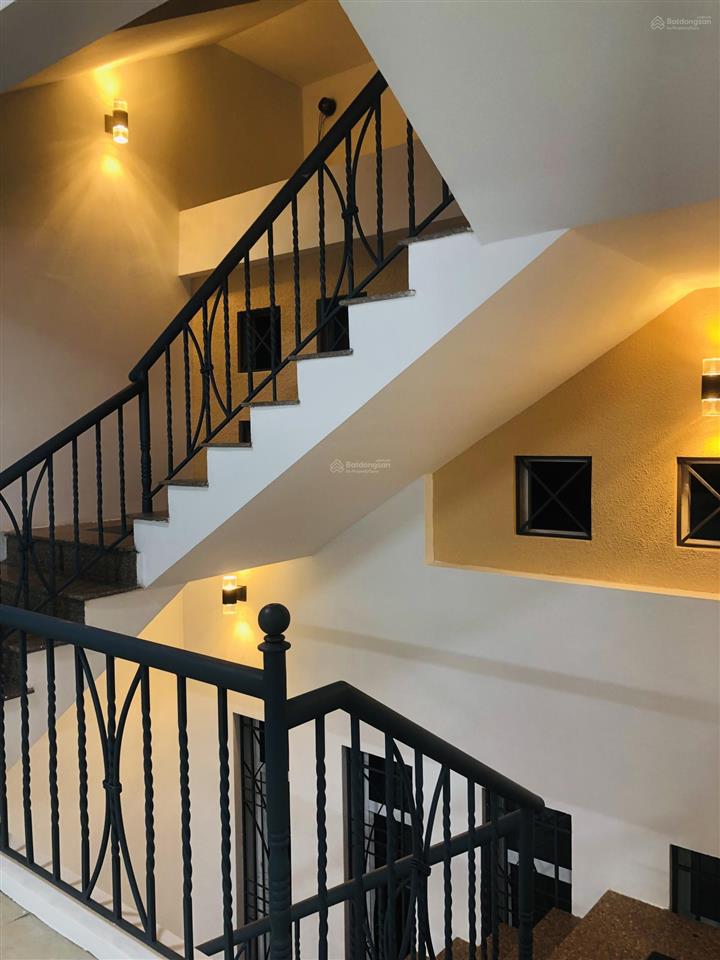 Hạ bán căn 4 tầng 570m² dtsd đường hùng vương bàn thạch đà nẵng giá 9 tỷ xxtl