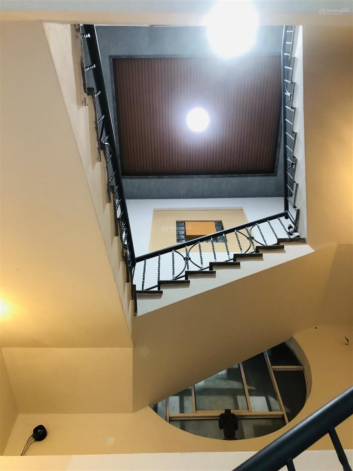 Hạ bán căn 4 tầng 570m² dtsd đường hùng vương bàn thạch đà nẵng giá 9 tỷ xxtl