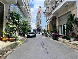 5 tỷ 900 thương lượng, nhà mới 5 tầng, đường 8 mét, diện tích  ngan 5,3  dài 9,5 mét.