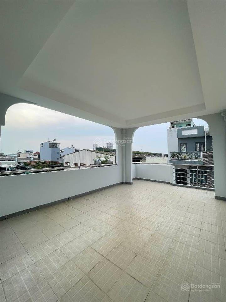 5 tỷ 350 thương lượng, nhà mới 3 tầng, đường 6 mét, diện tích  ngan 4 mét  dài 14 mét.