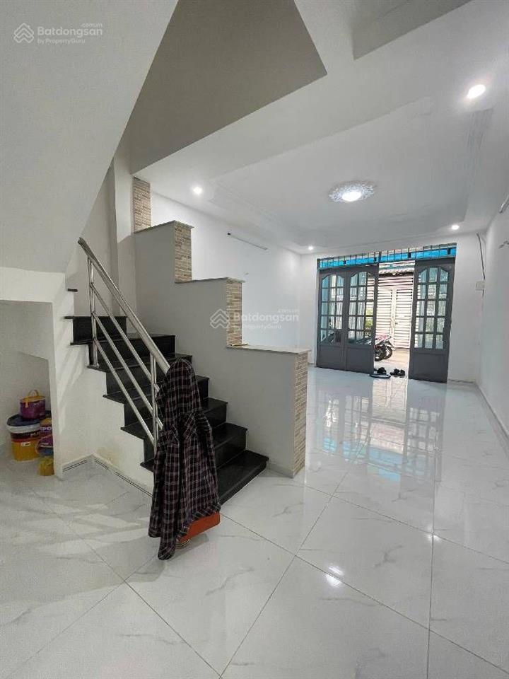 5 tỷ 350 thương lượng, nhà mới 3 tầng, đường 6 mét, diện tích  ngan 4 mét  dài 14 mét.