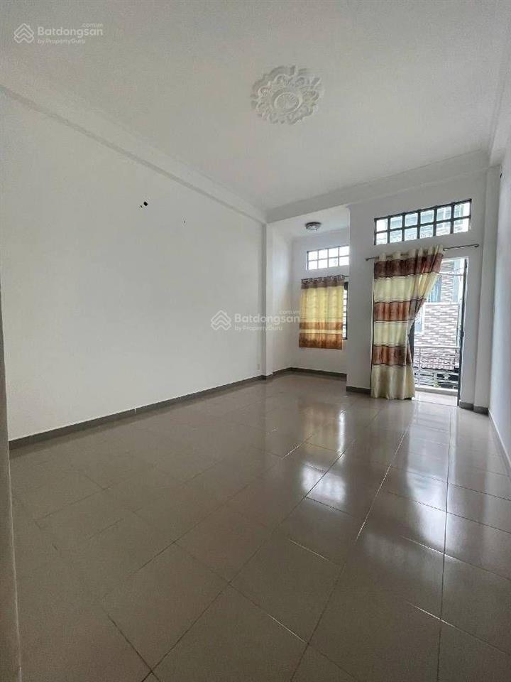 5 tỷ 350 thương lượng, nhà mới 3 tầng, đường 6 mét, diện tích  ngan 4 mét  dài 14 mét.