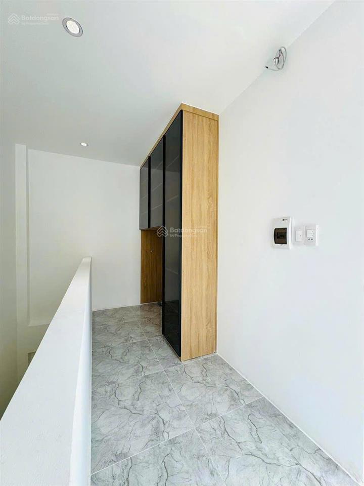 Nhà 71m2 quốc hương gần thảo điền pearl, xây 1 trệt 3 tầng đúc. hẻm to thoàng, sổ sẵn giá 4 tỷ 390