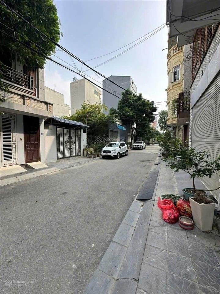 Mảnh đất phố ngọc thụy  mặt tiền gần 6m  diện tích 112m2  oto tải đỗ cửa  10m mặt phố  sổ a4