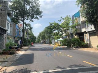 Đất trống 4 x 18.5m  đường 10m có vỉa hè, tiện kinh doanh  giá 6.5 tỷ (có tl tốt)