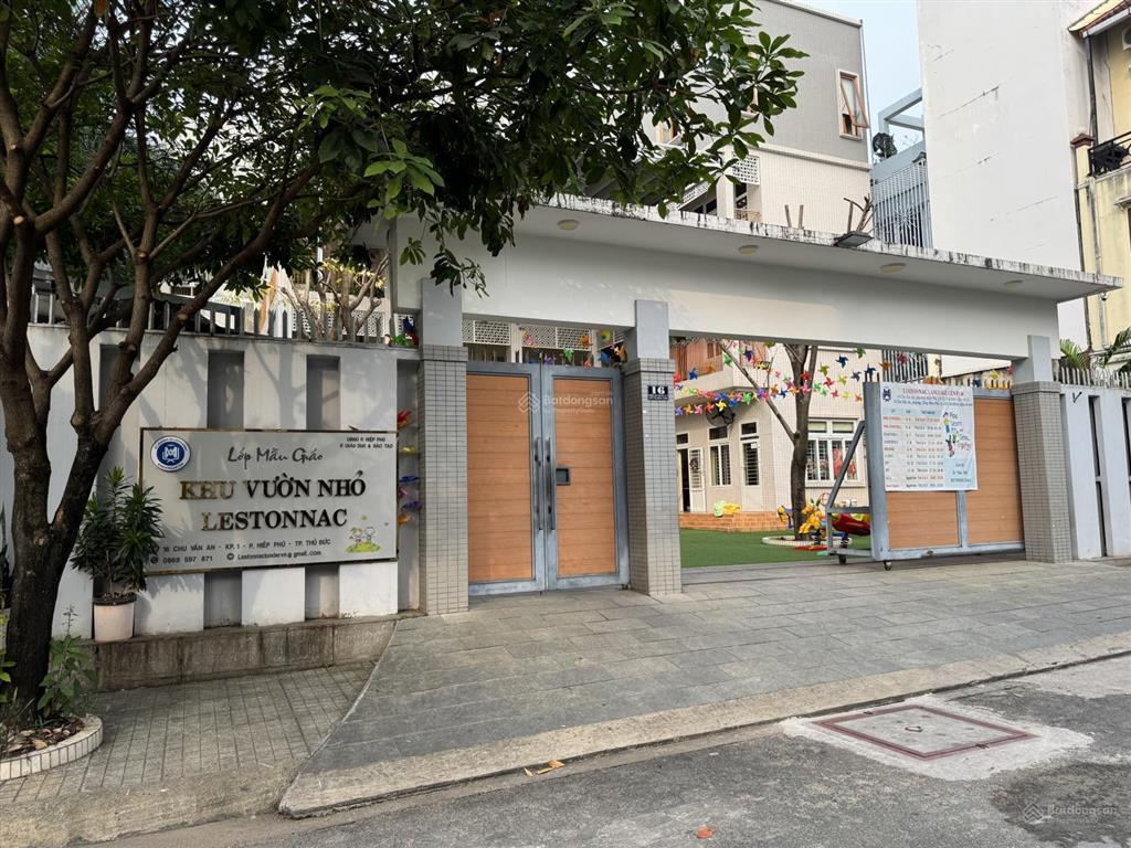 Chủ đi định cư nước ngoài cần bán nhanh nhà nội thất cao cấp  khu kiến thiết  giá chỉ 8,99 tỷ.