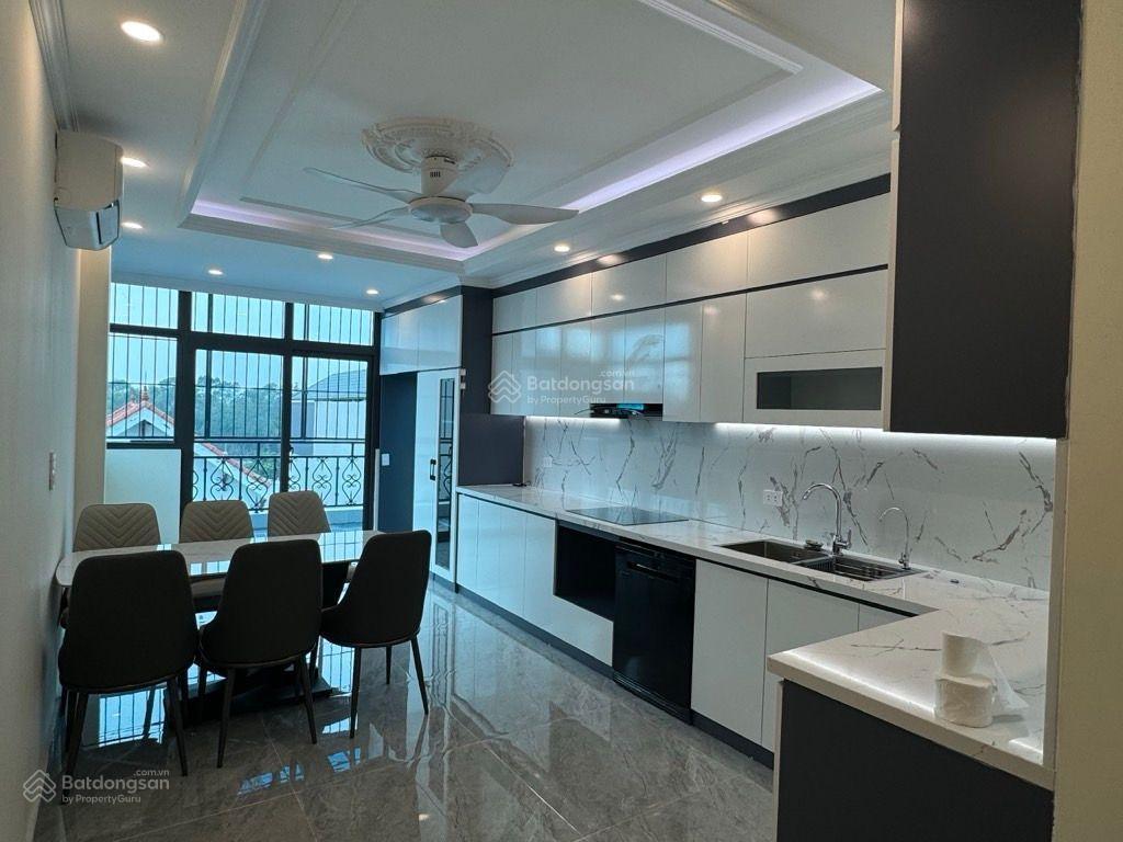 Nhà phân lô tu hoàng  45m x 5 tầng  gara ô tô  thang máy  chỉ 14.6 tỷ