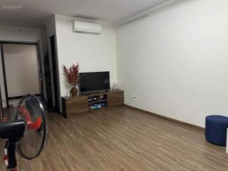 Chính chủ cho thuê dài hạn căn 2ng 2vs chung cư nthome phố nhổn có slots oto dứi hầm giá 8.5tr/th