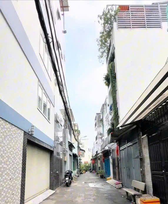 Giá không tưởng ~91tr/m2 nhà 4 x 17 hẻm 5 mét 1 sẹc cách mặt tiền quang trung,p8 chỉ 80 mét = 6,29