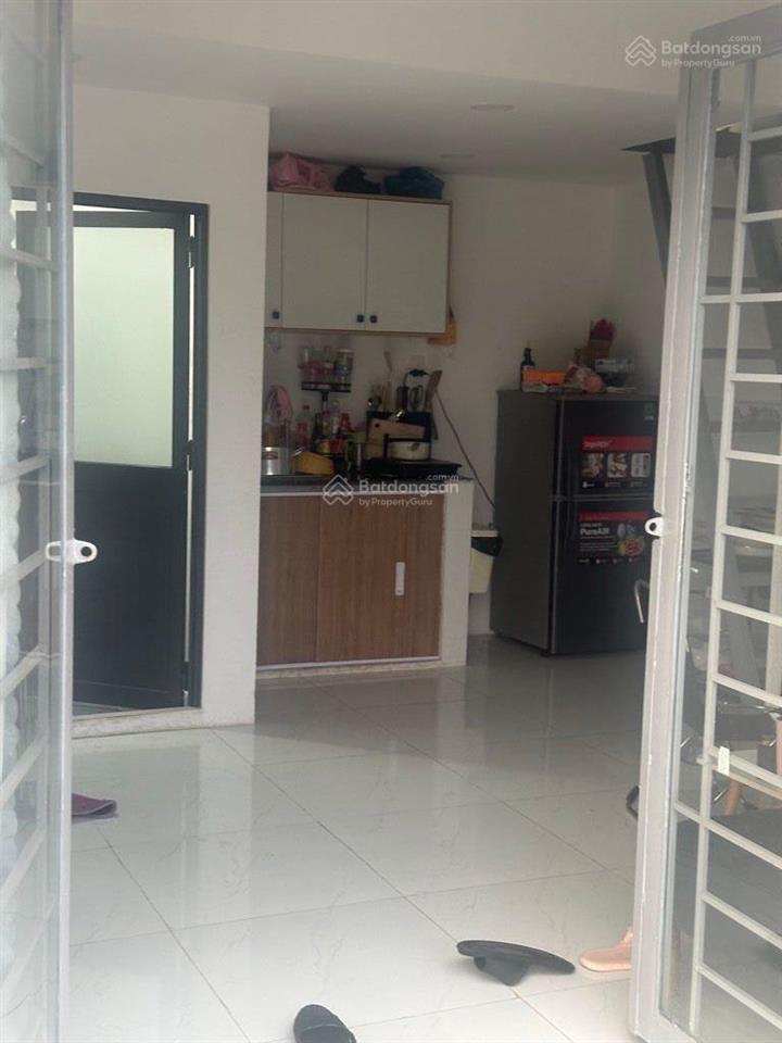 Nhà 2tầng mô hình cho thuê  có 5 chdv cho thuê 15triệu/tháng  dt 5x18  giá tốt