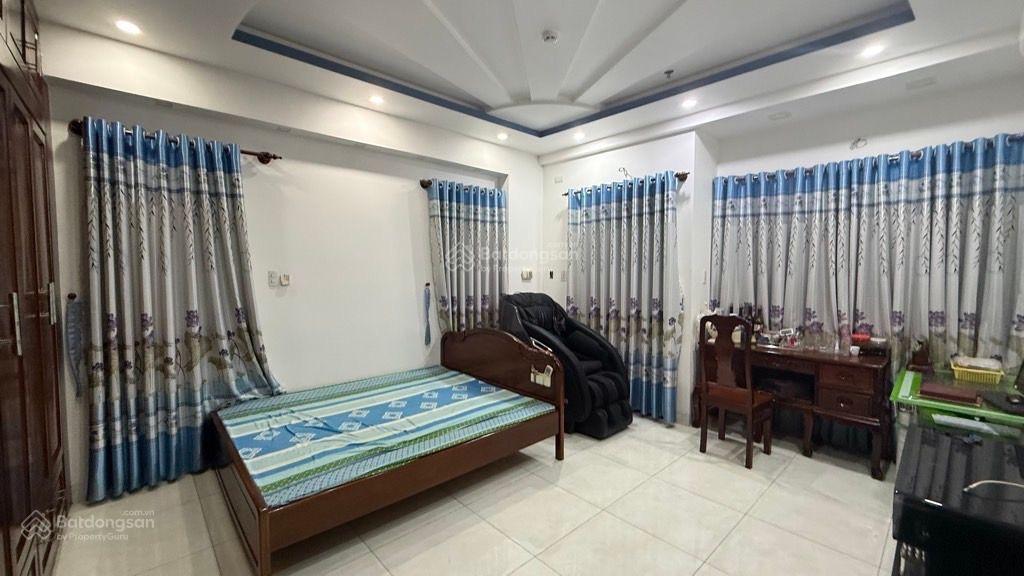 Gấp giảm 4tỷ rồi ạ  biệt thự 5tầng 2mt đường 6m quang trung, p8 gò vấp  giá ngộp nặng