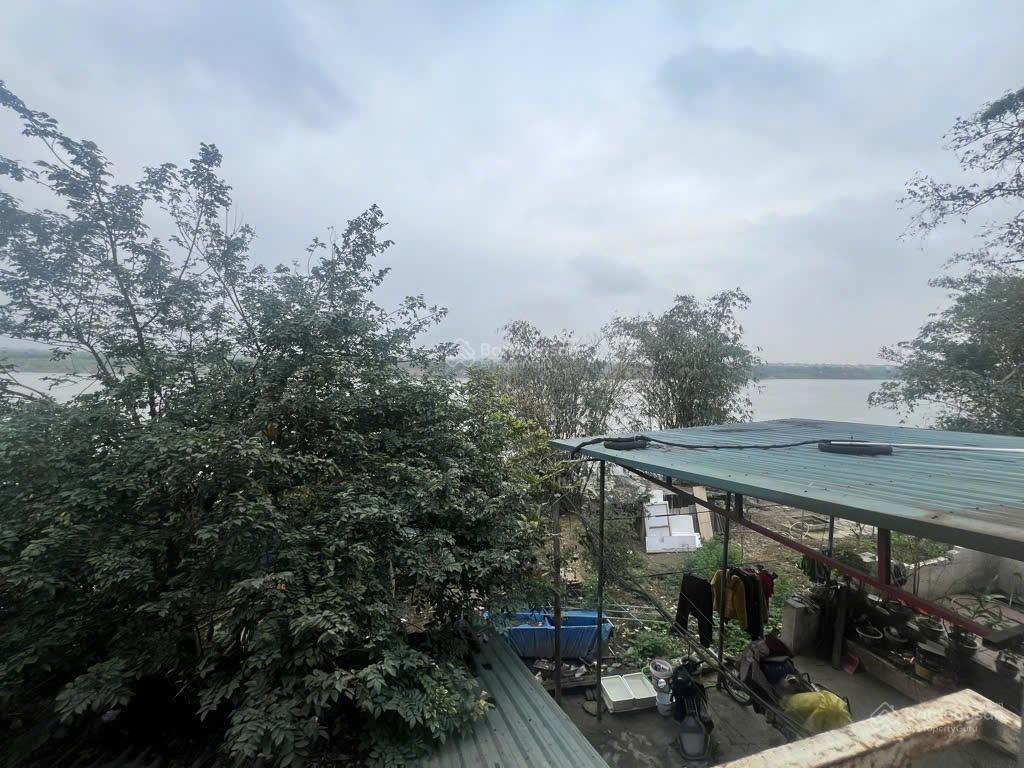 Loanh quanh 2 tỷ có luôn nhà 18m² lô góc, ngõ thông, dân xây 4 tầng đường nguyễn khoái. sđcc