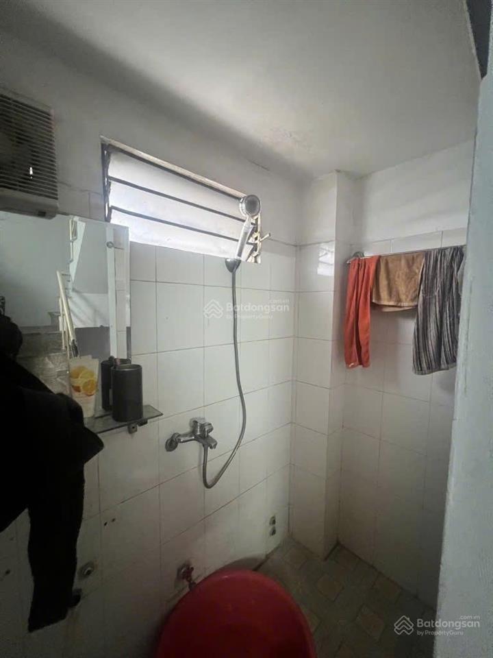 Loanh quanh 2 tỷ có luôn nhà 18m² lô góc, ngõ thông, dân xây 4 tầng đường nguyễn khoái. sđcc