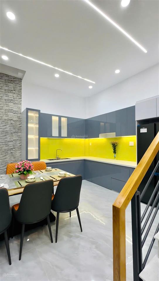 Nhà đẹp 68m² đường số 22, thủ đức giá 2 tỷ 550. gần giga mall. xây 1 trệt 3 lầu, hẻm 5m. sổ riêng