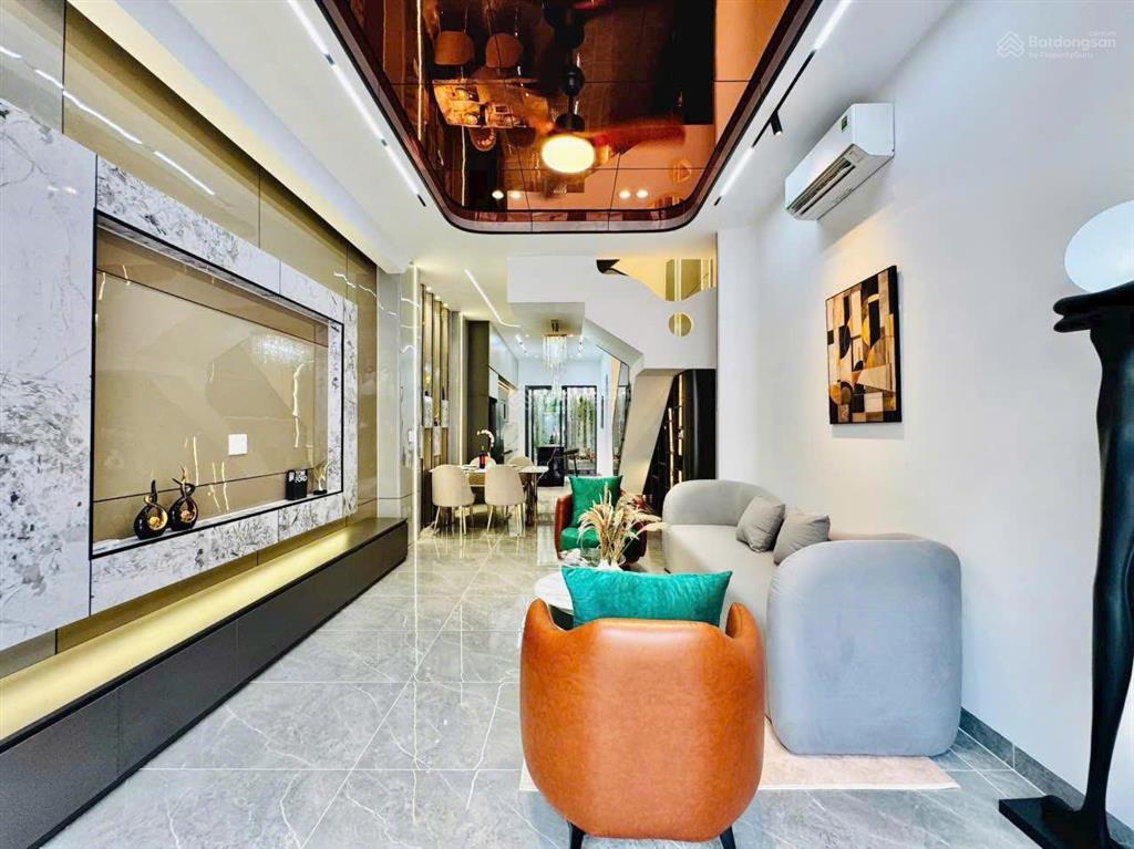 Nhà đẹp giảm sâu 200tr. căn 50.4m² bùi đình túy gần ngã 4 hàng xanh. xây 1 trệt 3 lầu, hẻm oto