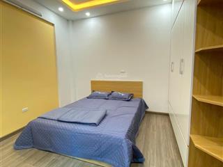 Hiếm nhà ở luôn, 5 tầng 4 phòng ngủ, ô tô đỗ cổng, giá chỉ nhỉnh 7 tỷ