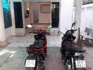 Chủ cần bán gấp nhà cấp 4 vị trí đẹp,gần chợ giồng hẻm ôto 6m quay đầu ra đường chính 100m